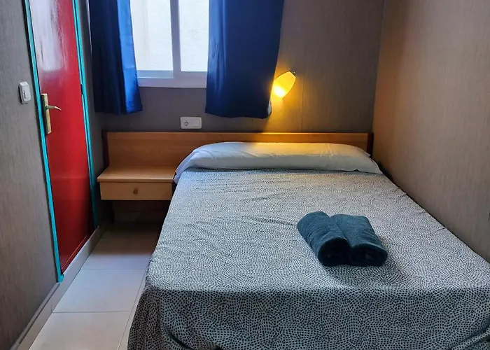 Sant Jordi Cami De Ronda Hostel